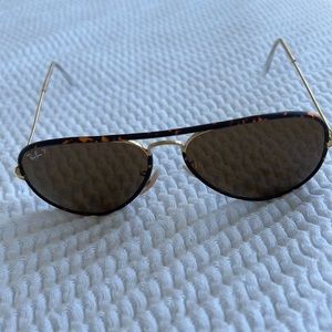 Ray-Ban Aviator Classic Sunglasses